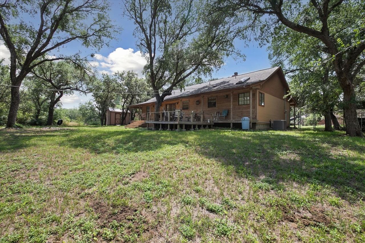 9400 Live Oak Ln - Photo 3 of 27