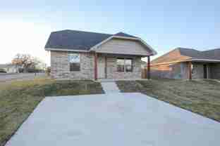 901 N Barrett Ave - Photo 1 of 1
