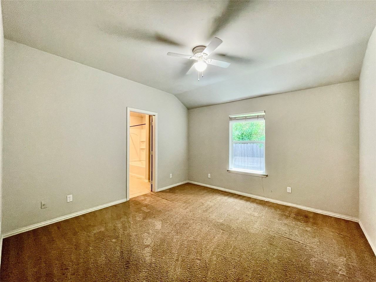 3115 N Hickory St - Photo 7 of 19