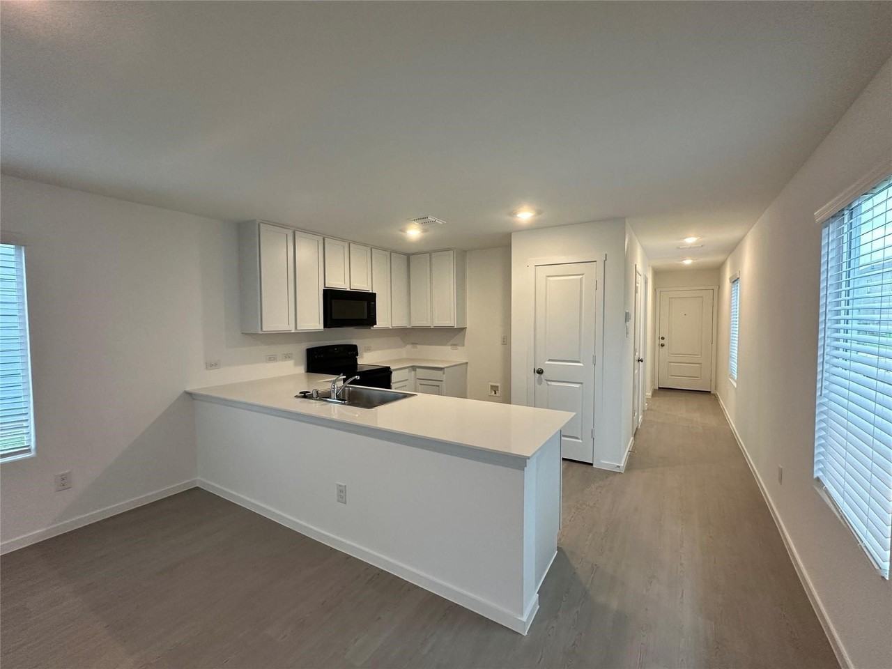 924 Sandhill Crane Ln - Photo 4 of 16