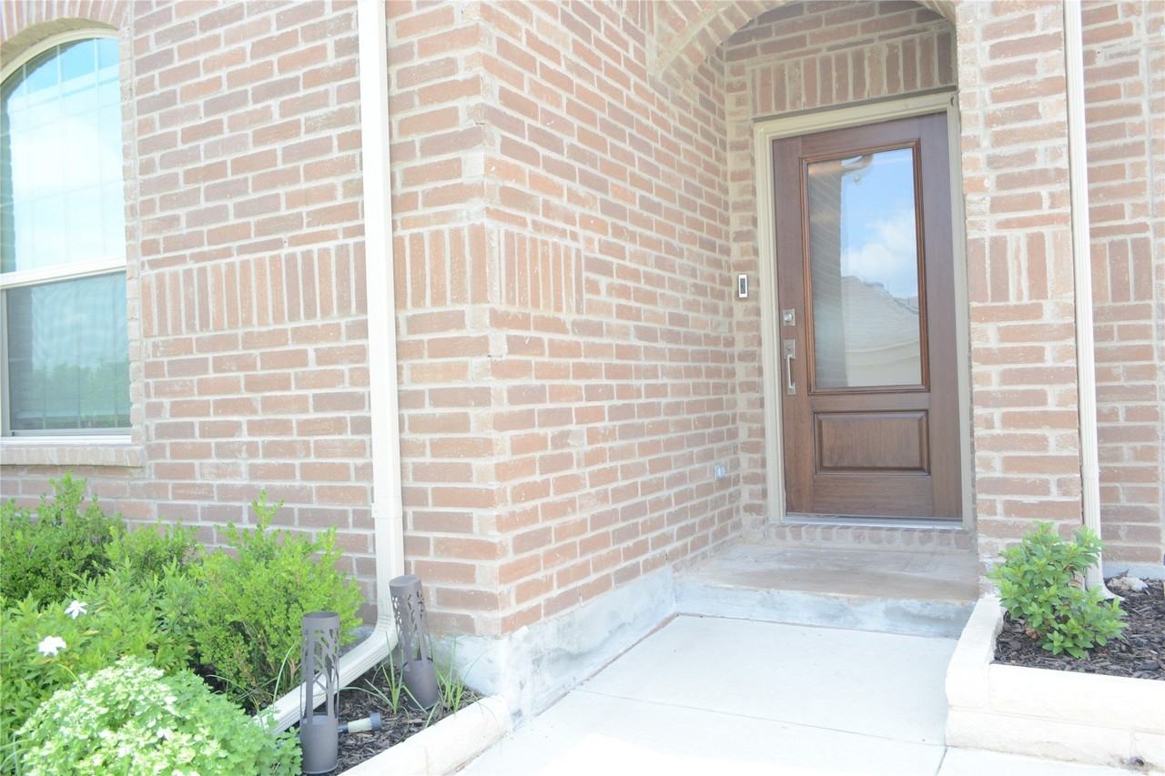11612 Silver Queen Dr - Photo 2 of 20