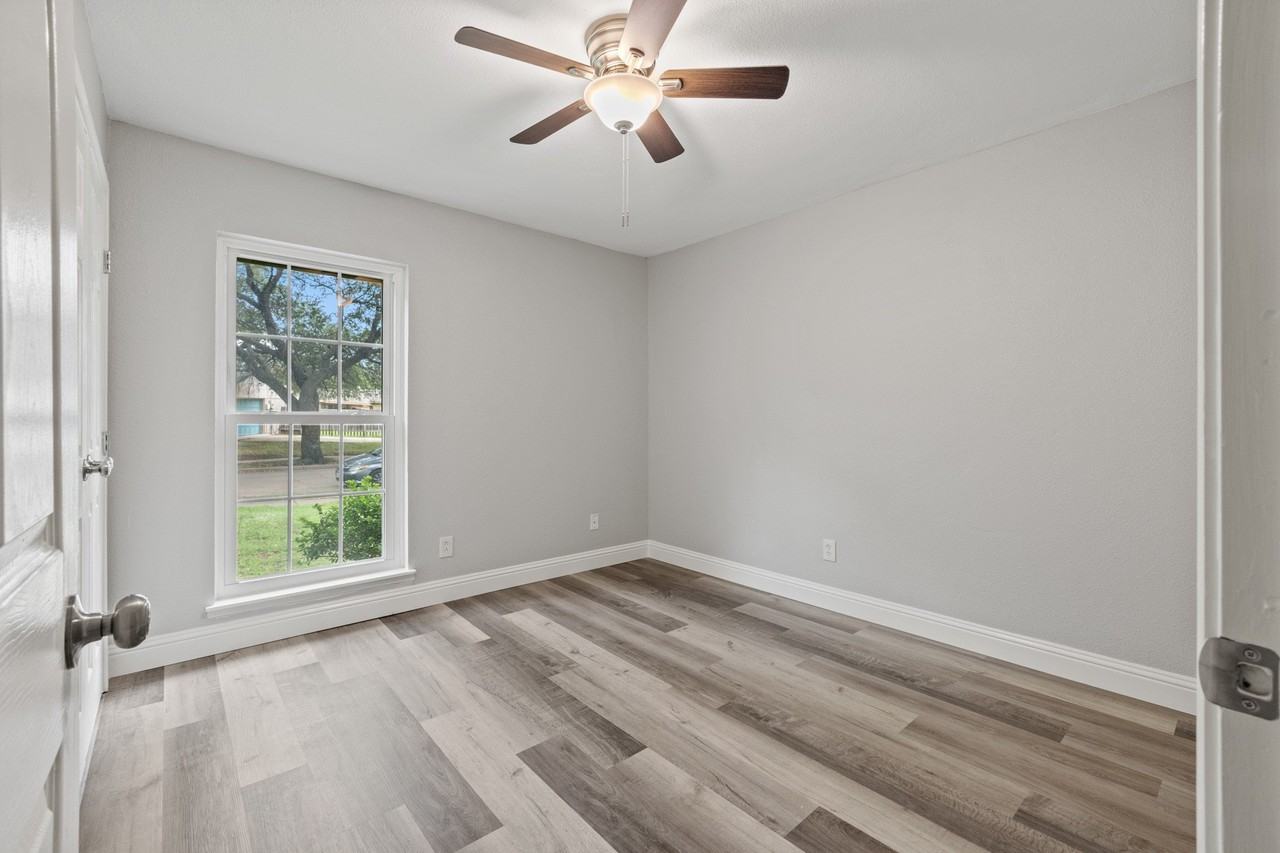 3939 Branch Hollow Dr - Photo 7 of 18