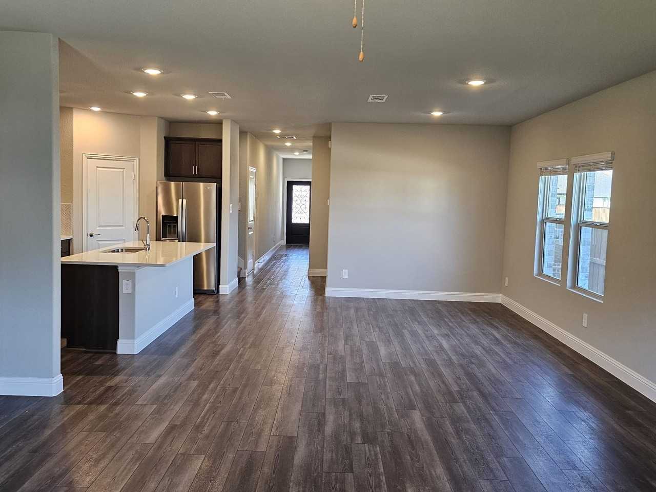 1301 Corkwood Dr - Photo 6 of 21