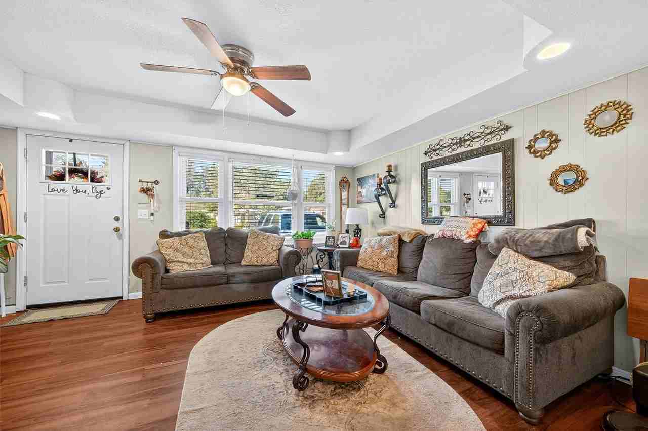 2321 N Shannon St - Photo 6 of 28