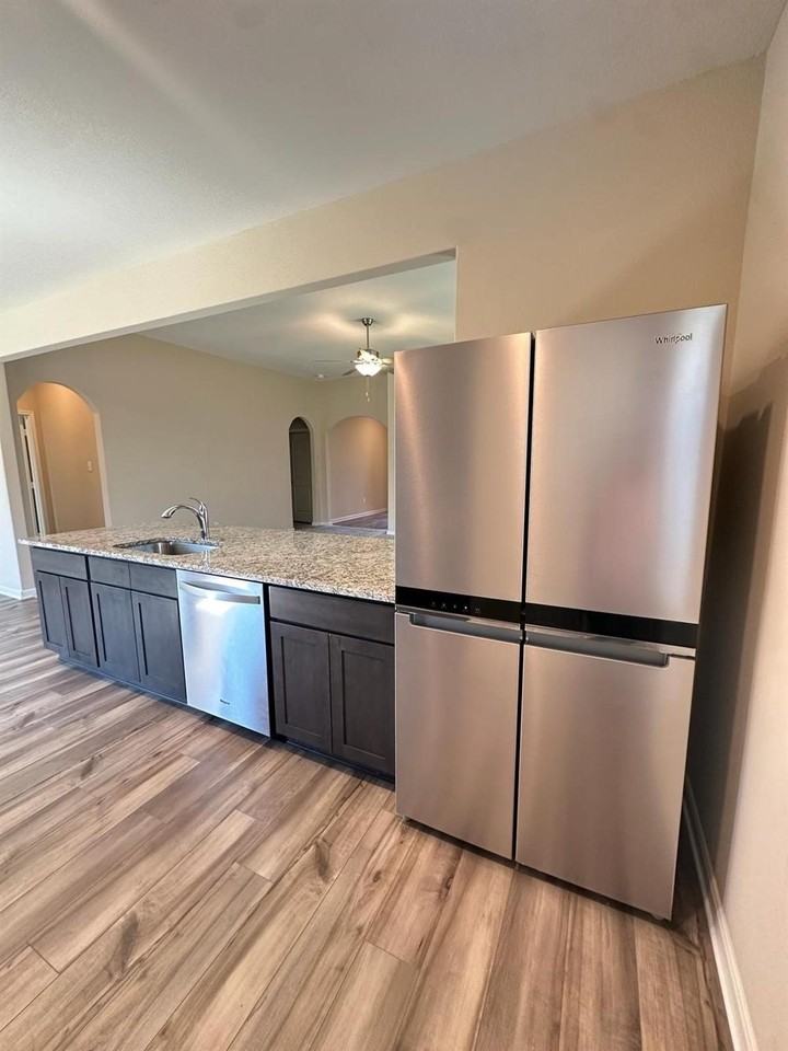 1707 Cotton Blossom Ln - Photo 5 of 31