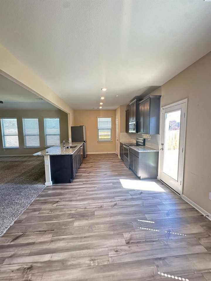 1707 Cotton Blossom Ln - Photo 7 of 31