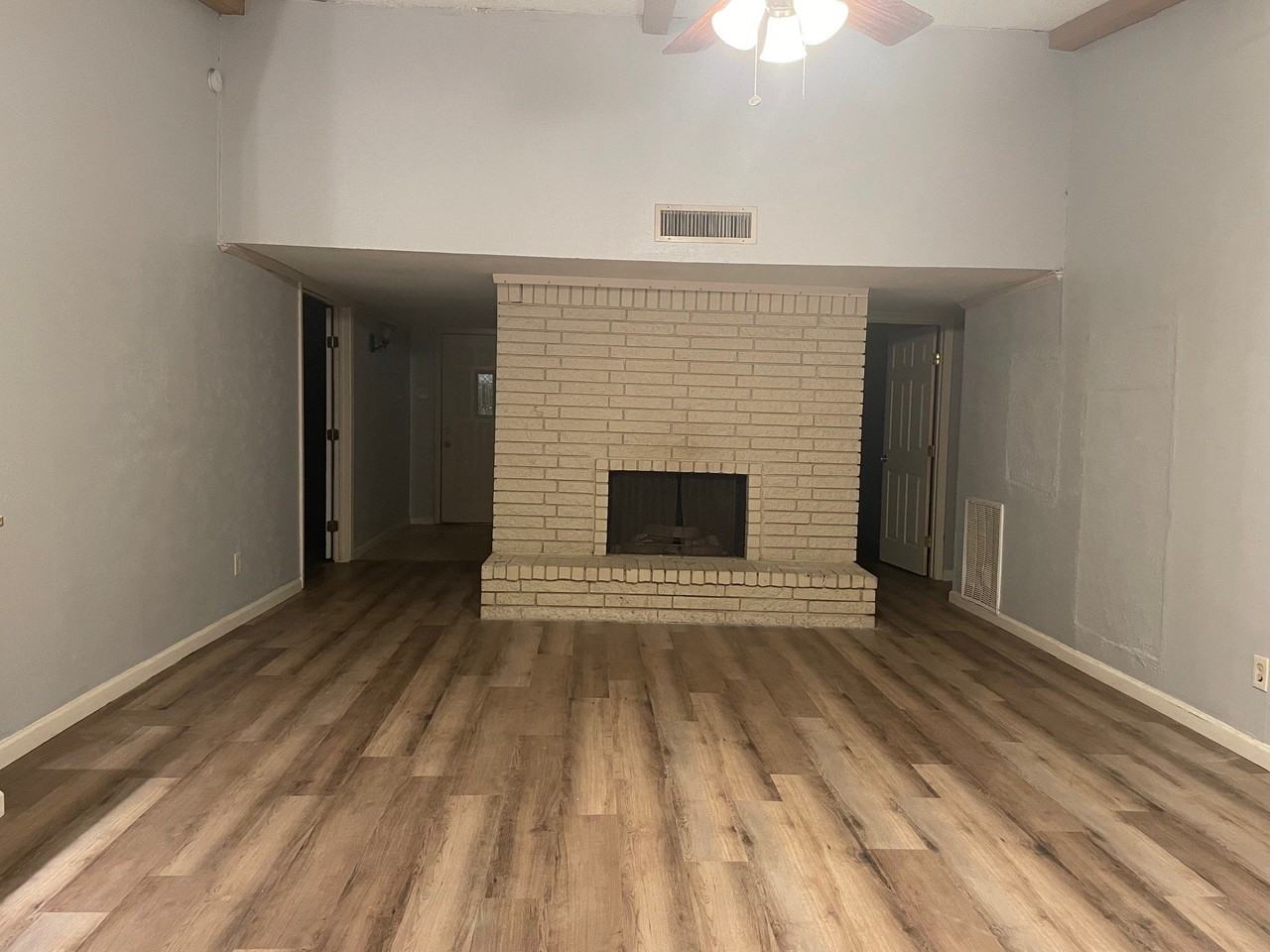 1425 Natchez Dr - Photo 3 of 20