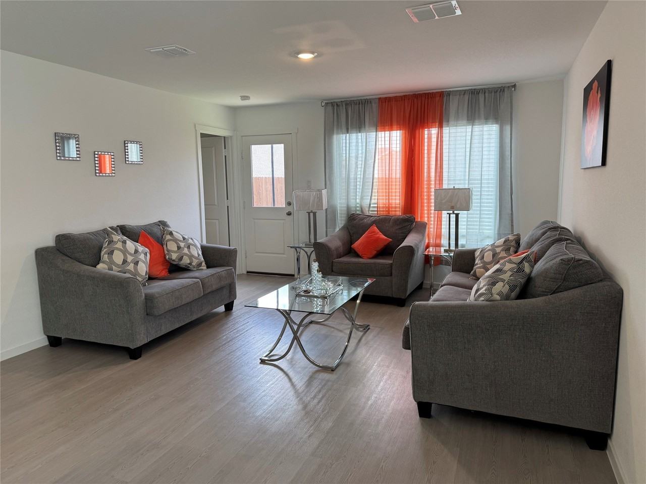 3057 Ashbrook Ln - Photo 4 of 17