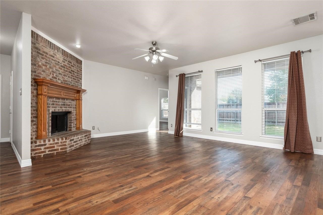 15507 Appaloosa Dr - Photo 4 of 26