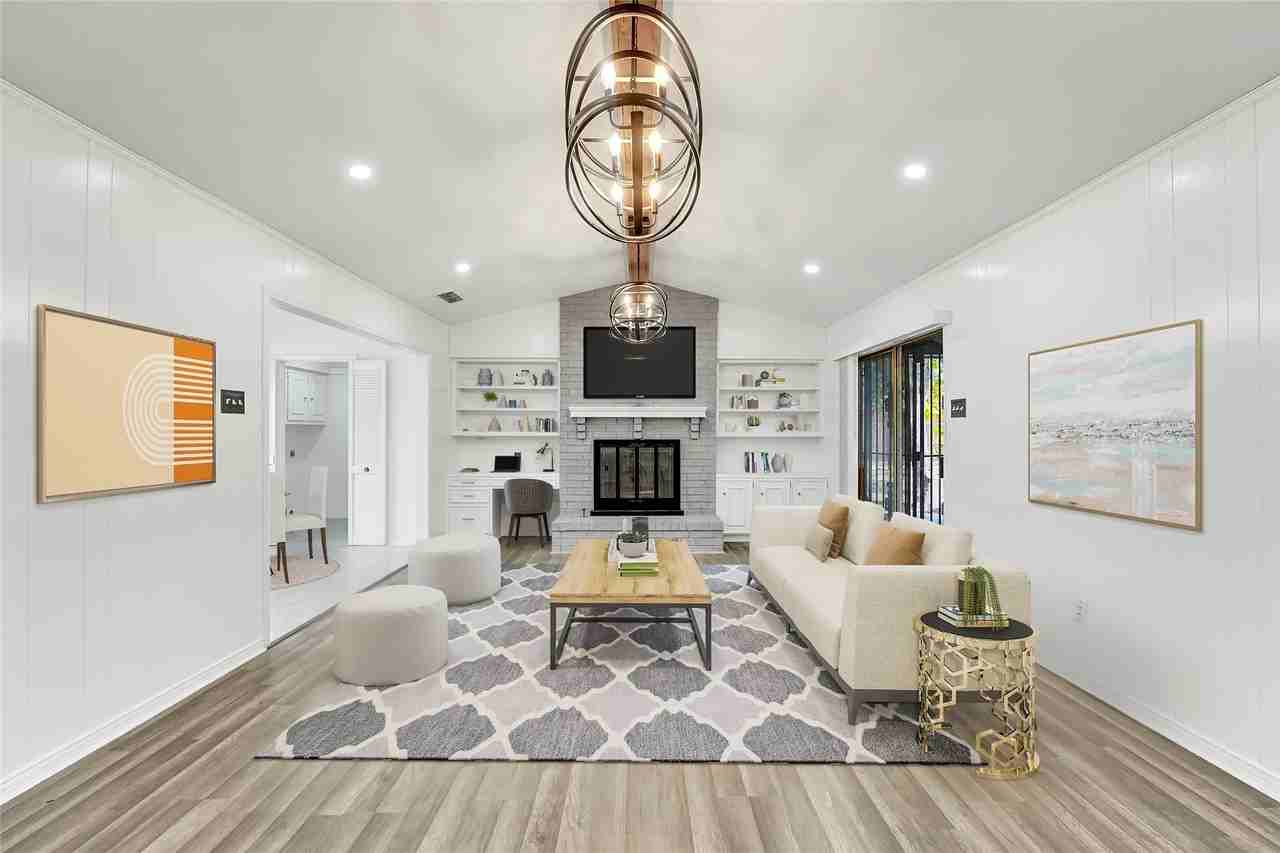 7027 Hunnicut Rd - Photo 3 of 6