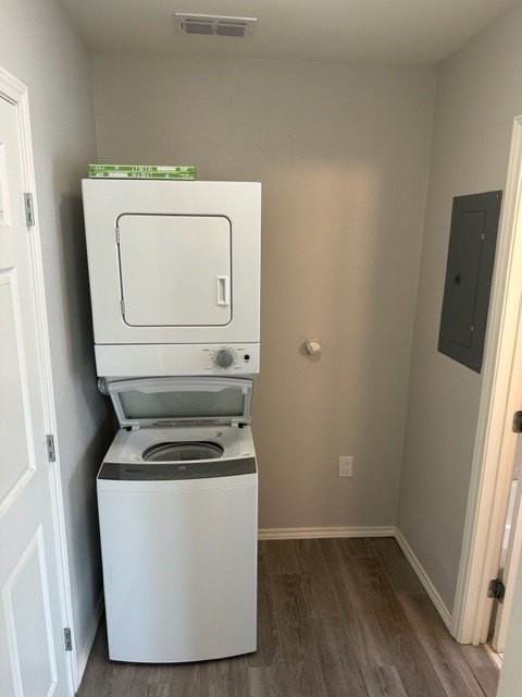 3015 Bryant Irvin Rd N #205 - Photo 3 of 6