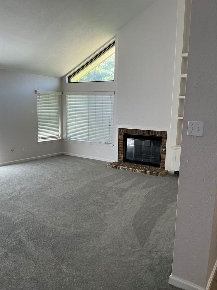 5225 Old Shepard Pl - Photo 4 of 17