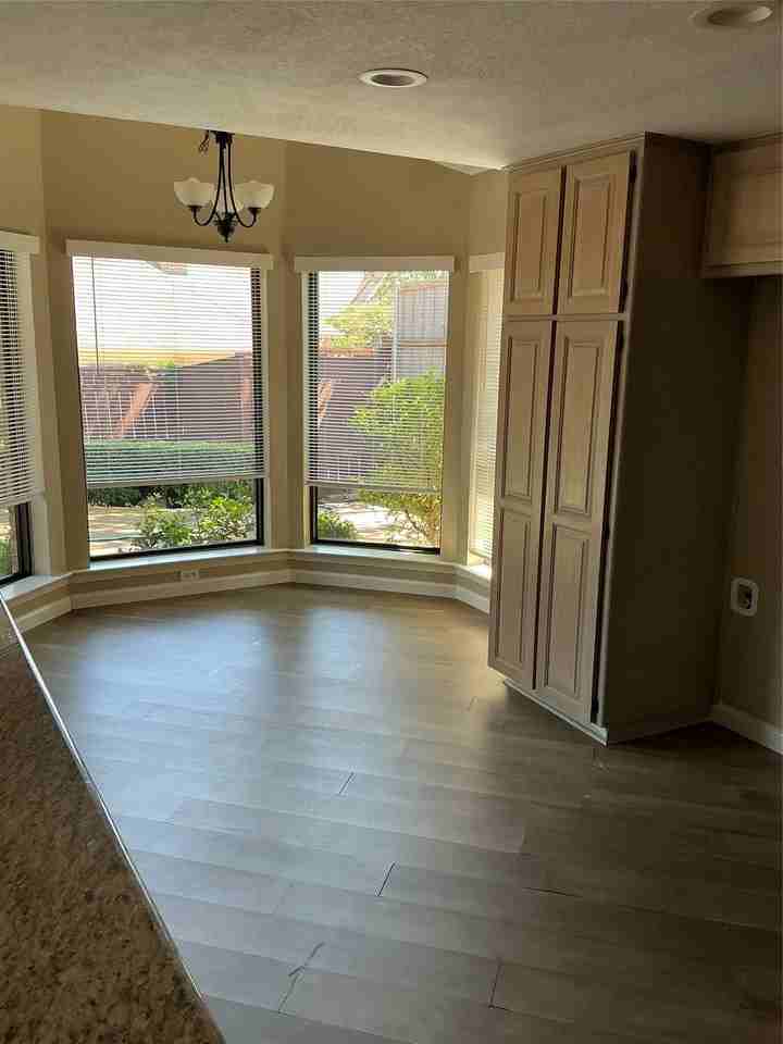 5225 Old Shepard Pl - Photo 5 of 17