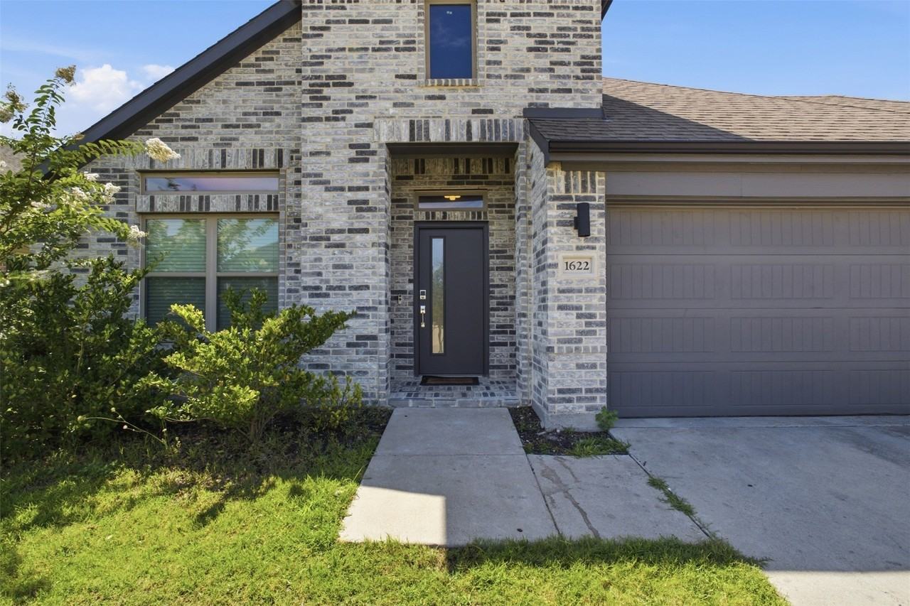 1622 Havenrock Dr - Photo 2 of 21