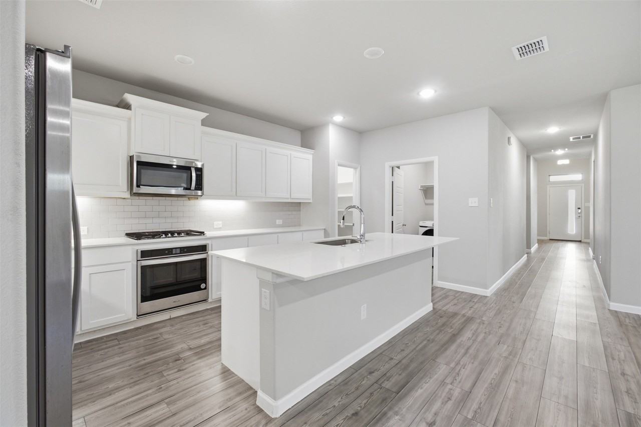 1622 Havenrock Dr - Photo 4 of 21