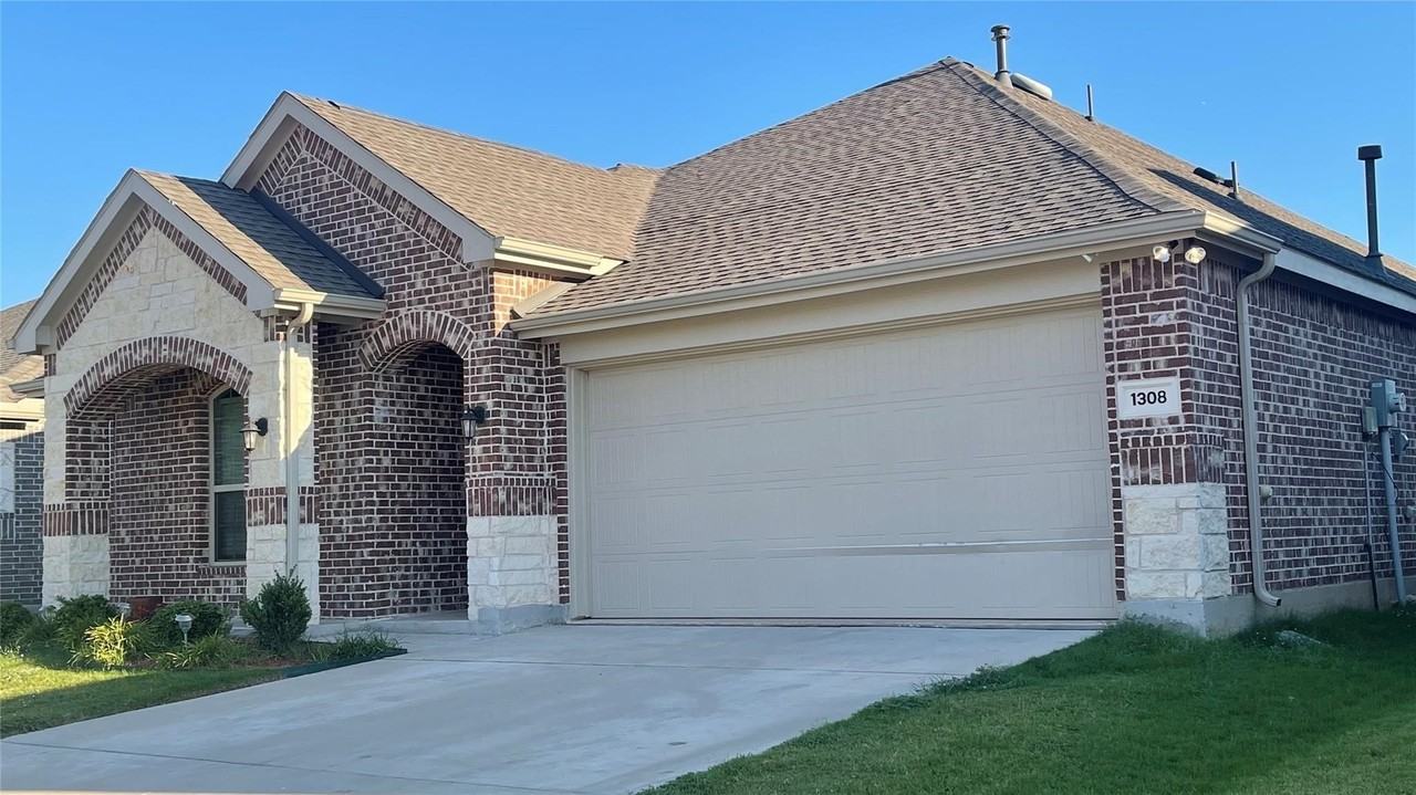 1308 Renoir Dr - Photo 2 of 29