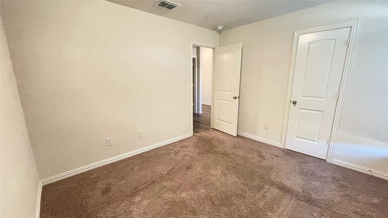 1308 Renoir Dr - Photo 5 of 29