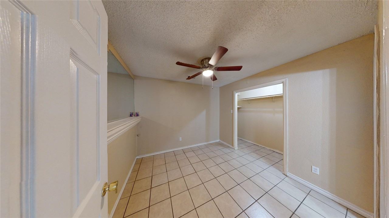 2117 W Walnut St #D - Photo 3 of 14