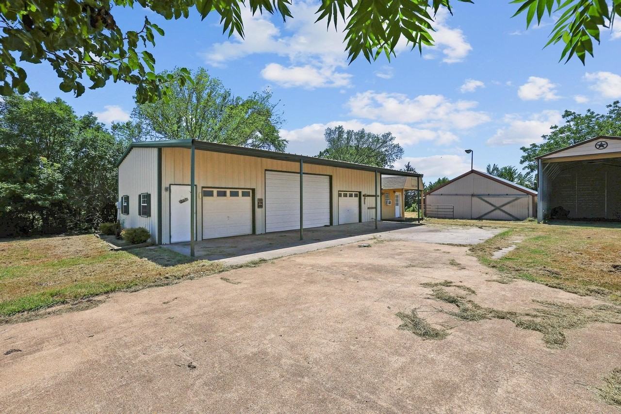 12869 Fm 1385 - Photo 4 of 36