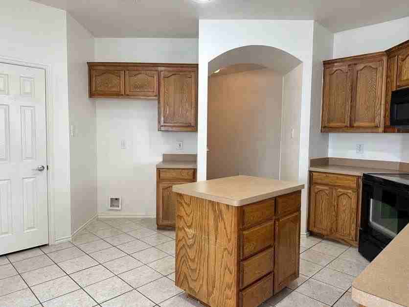 6109 Melanie Dr - Photo 7 of 29