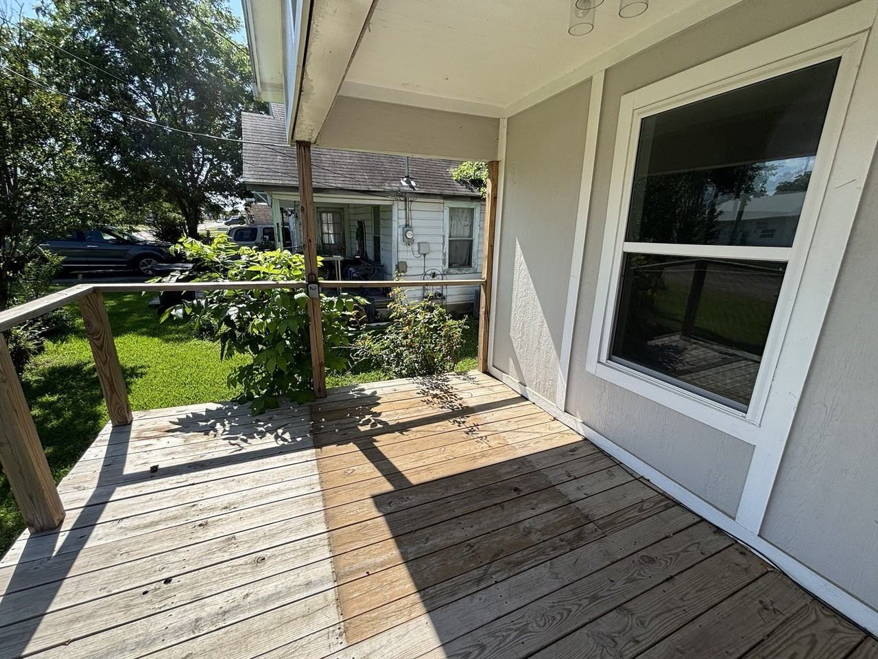 113 W Mount Vernon St - Photo 2 of 15