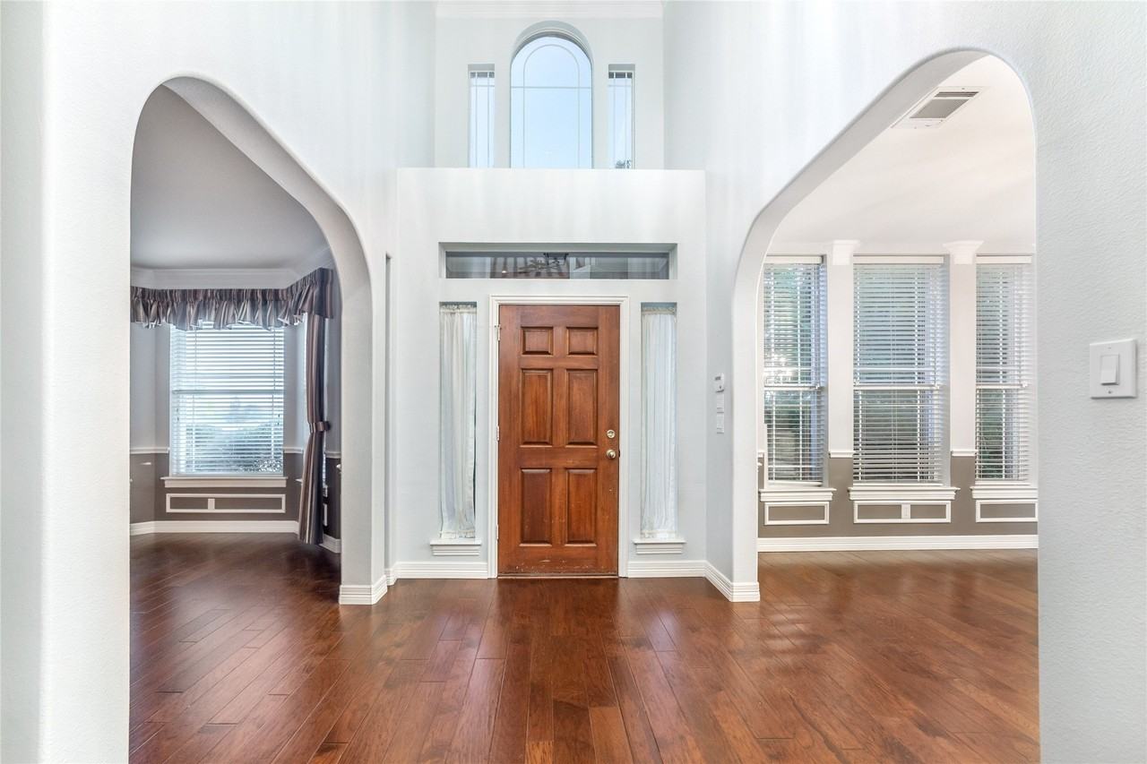 5801 Yeary Rd - Photo 3 of 33