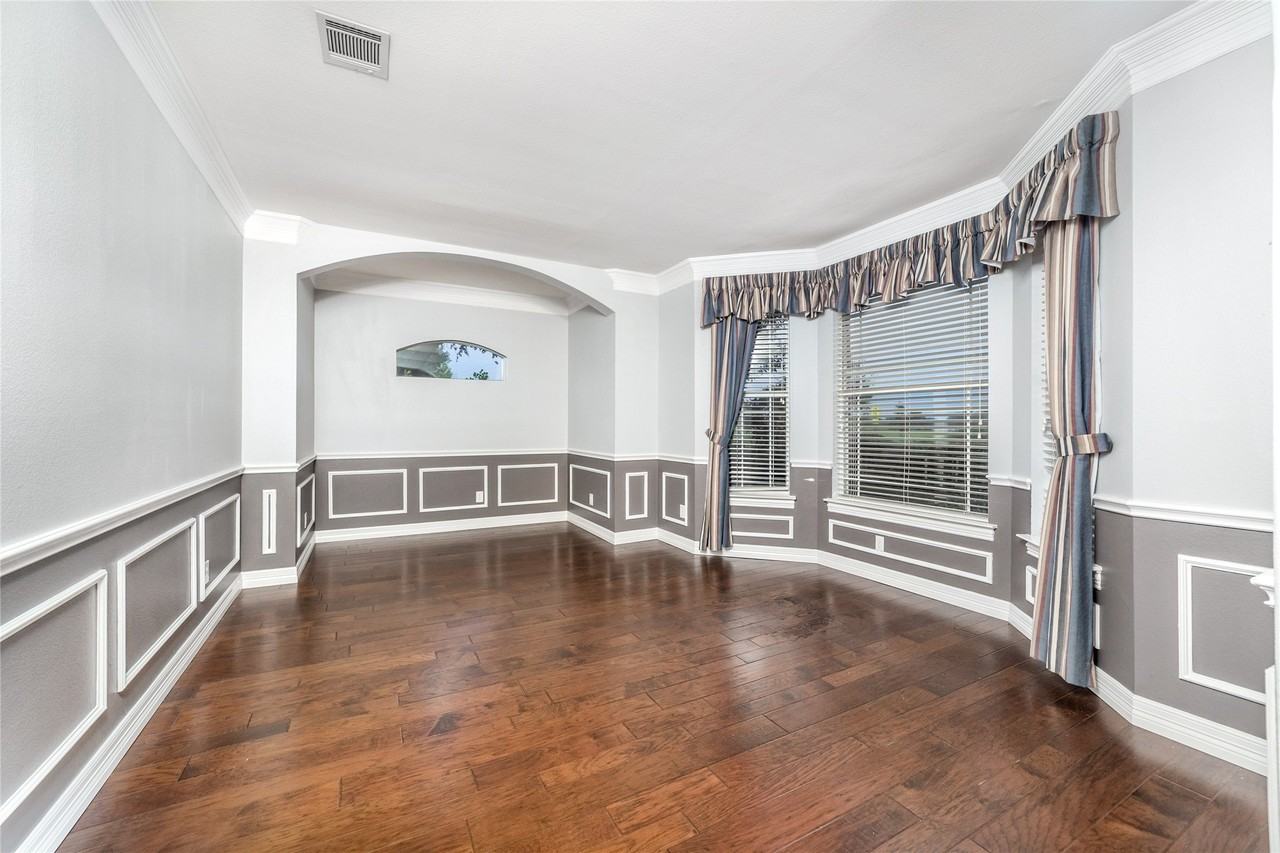 5801 Yeary Rd - Photo 6 of 33
