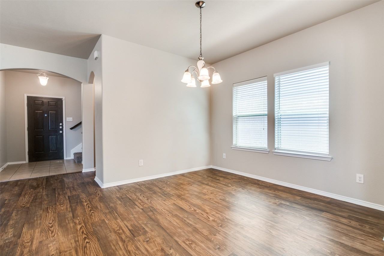 1229 Land Oak Rd - Photo 5 of 25