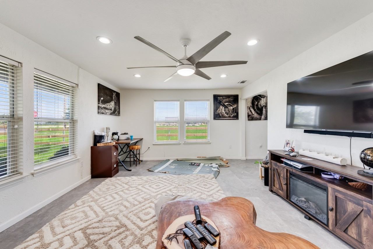 354 N Fm 1138 - Photo 3 of 16