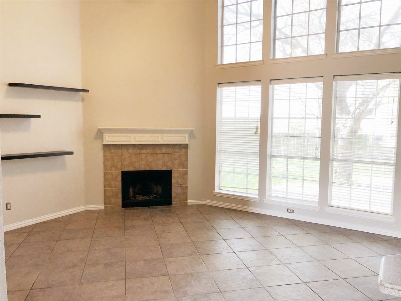 6417 Calloway Dr - Photo 2 of 17