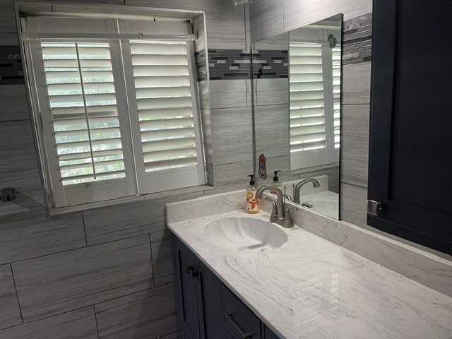406 S Main St - Photo 7 of 11