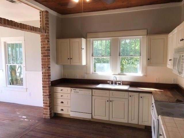 607 W Hunt St - Photo 7 of 17