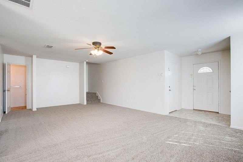 10540 Flagstaff Run - Photo 3 of 28