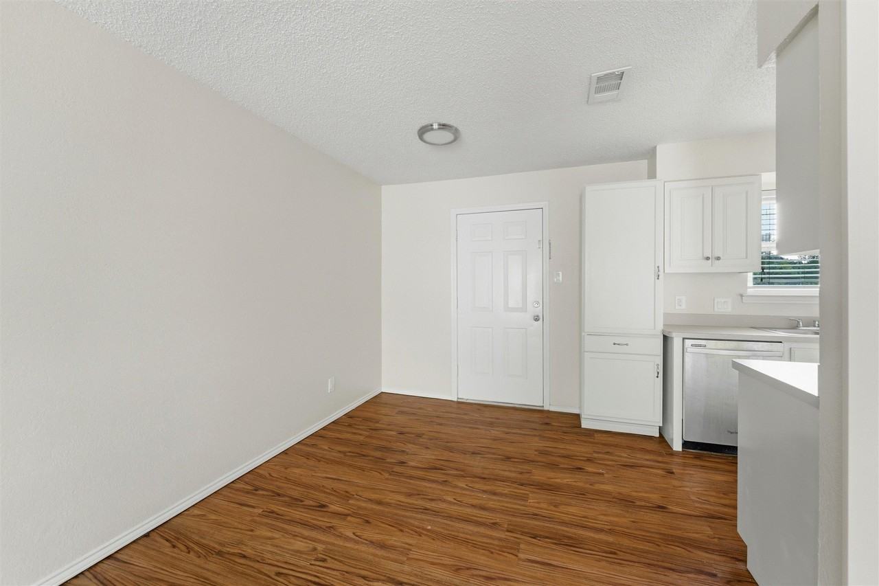 401 N 7th St - Photo 5 of 14