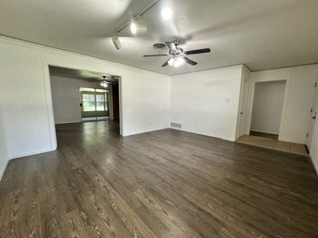 2820 Southgate Dr - Photo 5 of 24