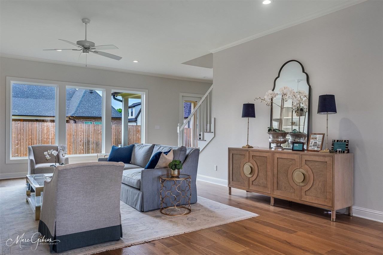 9827 Canebrake Ln - Photo 3 of 25
