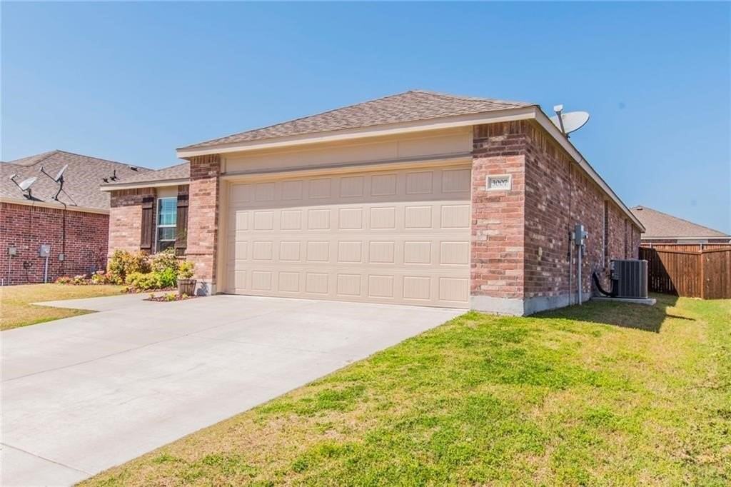 3007 Hickory Rdg - Photo 3 of 30