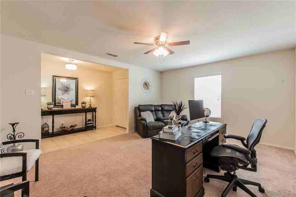 3007 Hickory Rdg - Photo 4 of 30