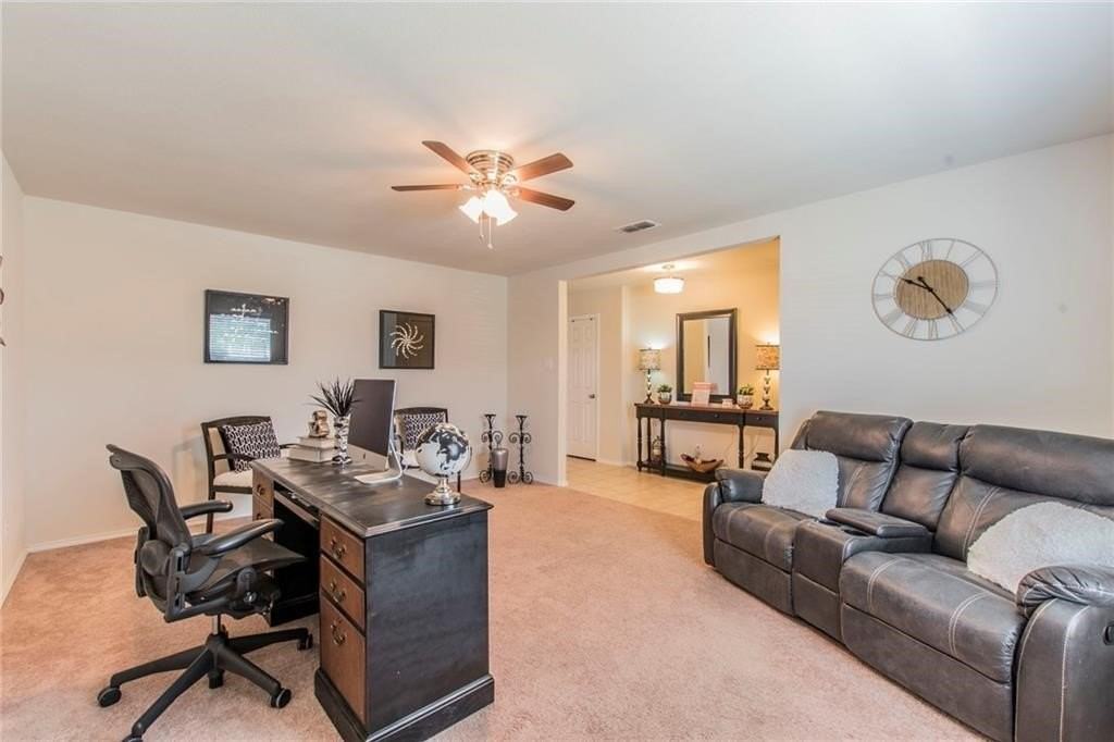 3007 Hickory Rdg - Photo 5 of 30