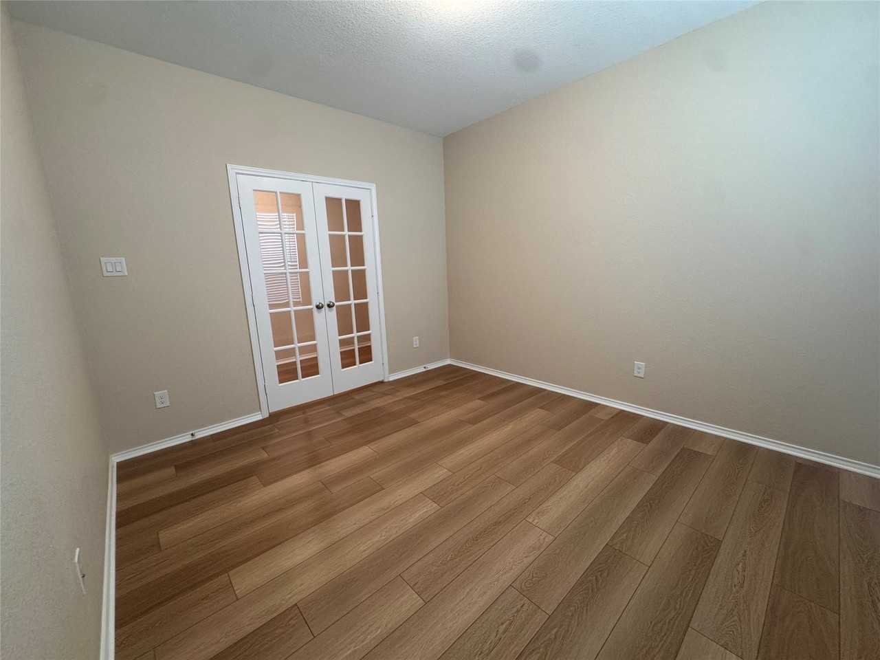 8134 Grotto Dr - Photo 5 of 23