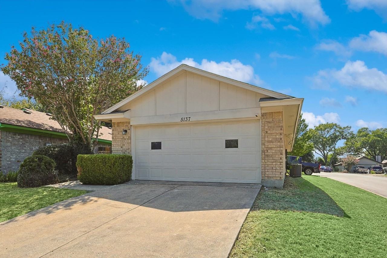 5137 Shoregate Dr - Photo 2 of 25