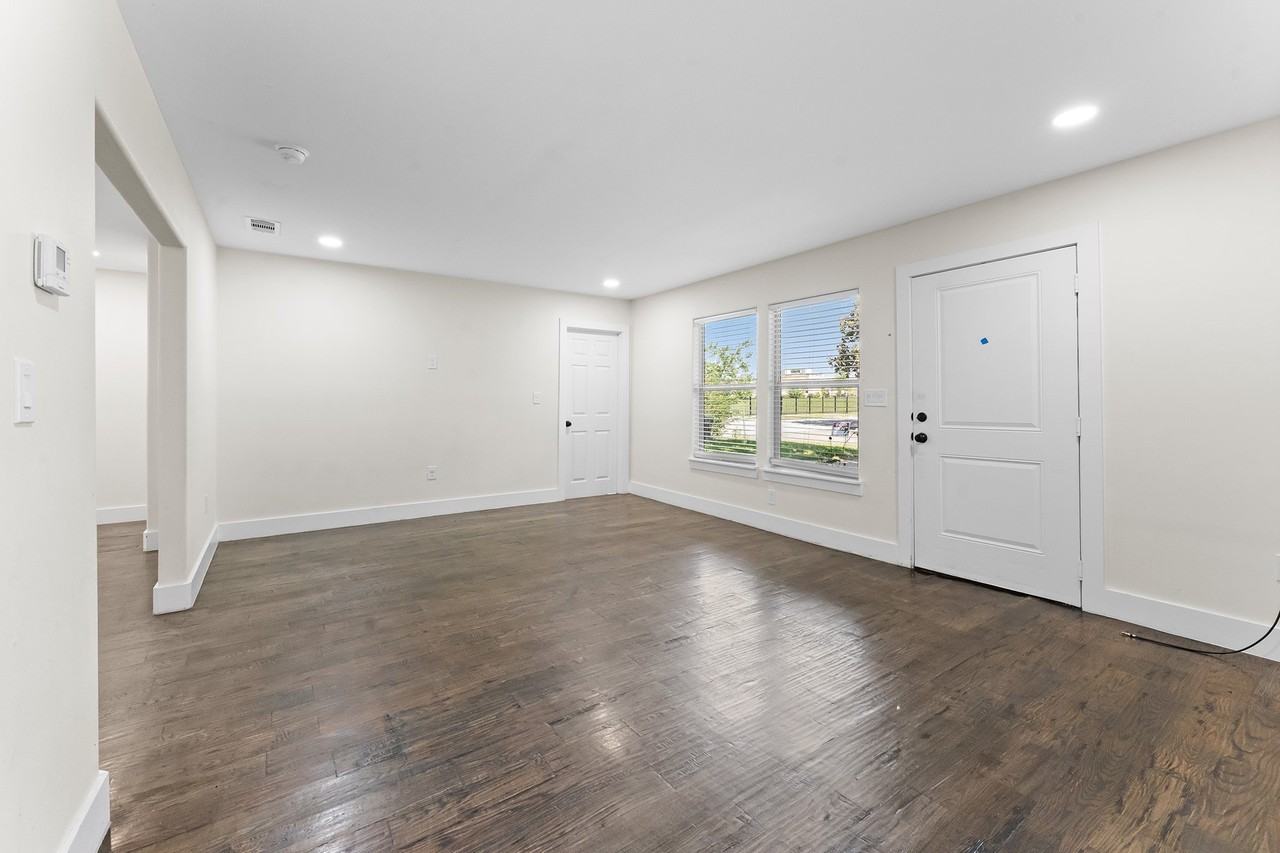3806 Castle Hills Dr - Photo 7 of 18