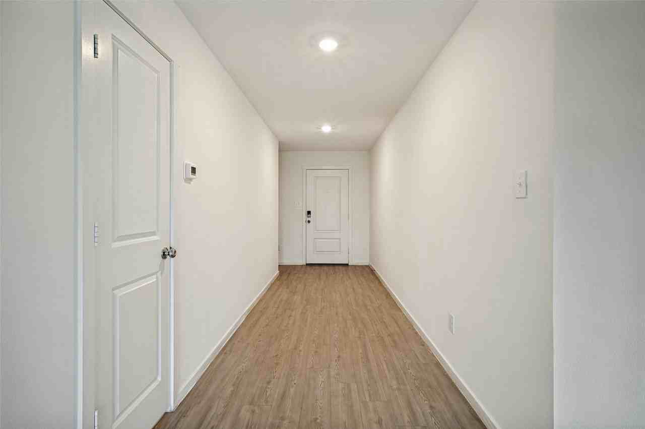 213 Adelina Dr - Photo 3 of 25