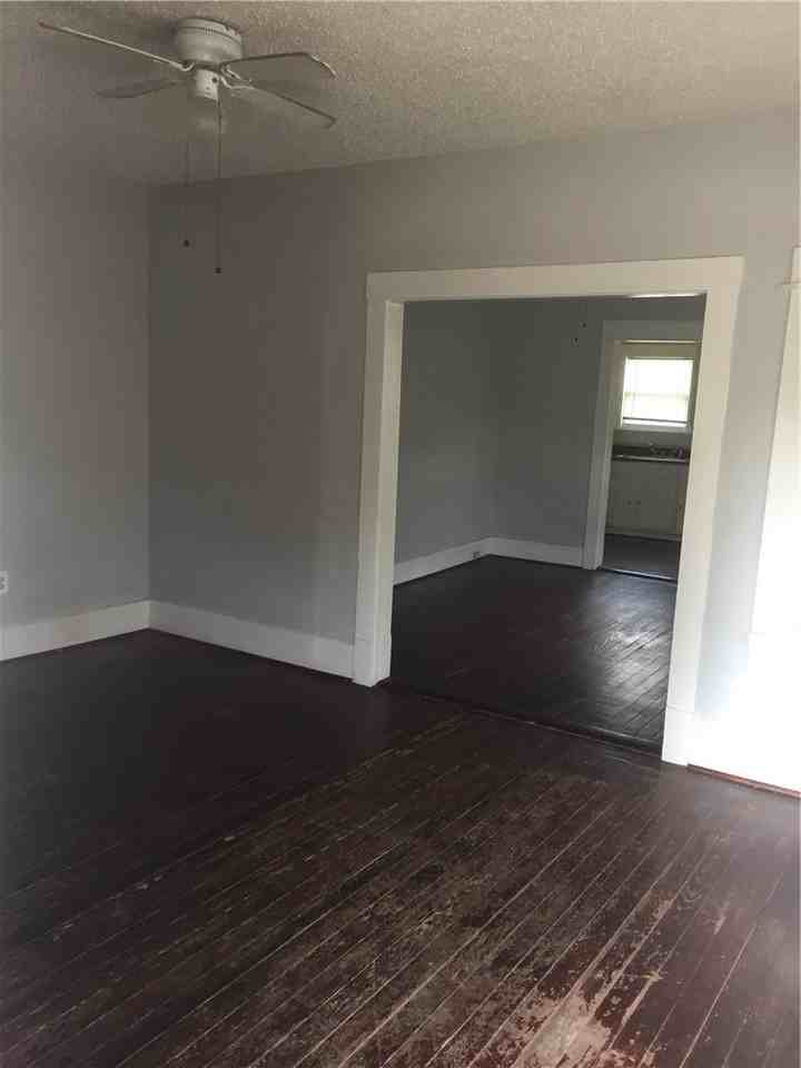 813 W 8th St #3 - Photo 2 of 15