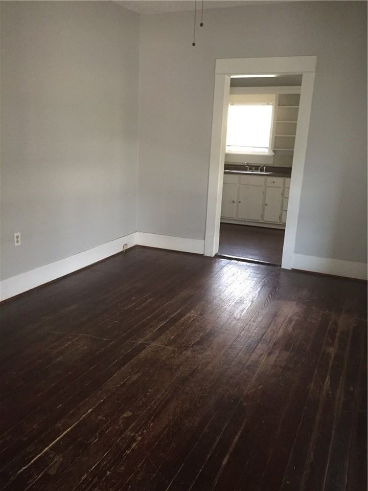 813 W 8th St #3 - Photo 4 of 15