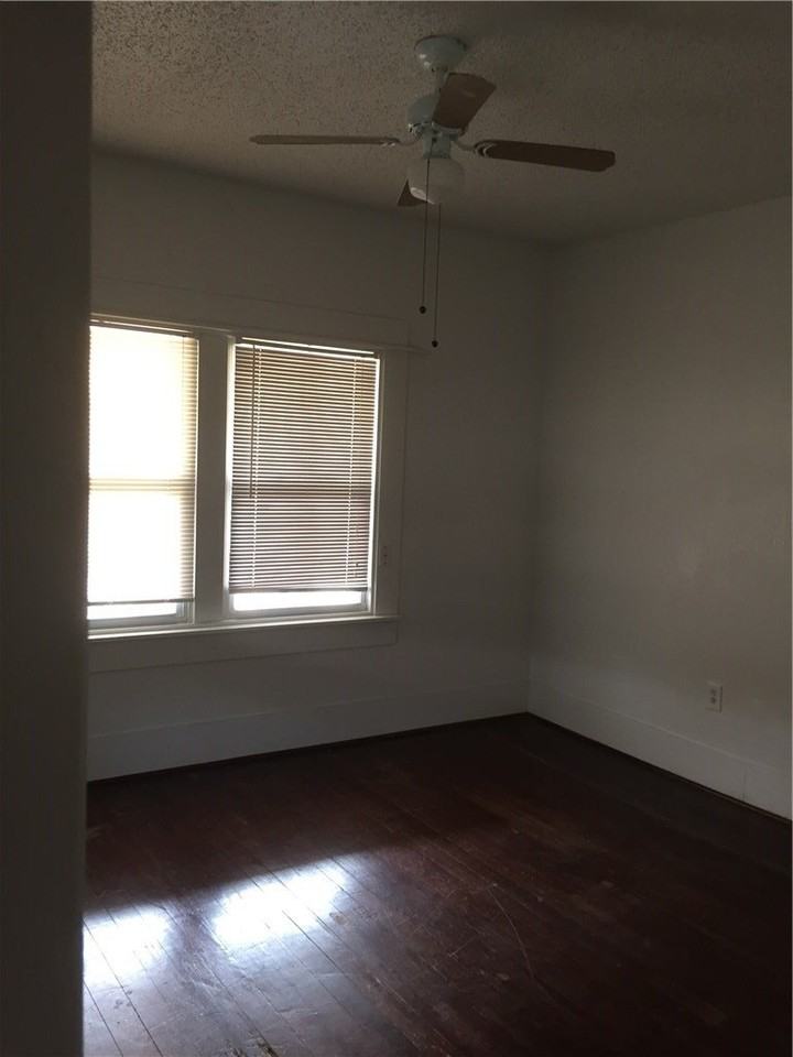813 W 8th St #3 - Photo 6 of 15