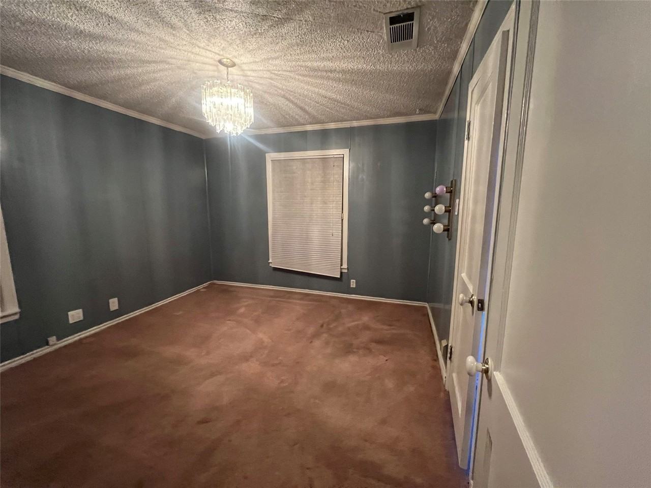 4233 Voncille St - Photo 6 of 23