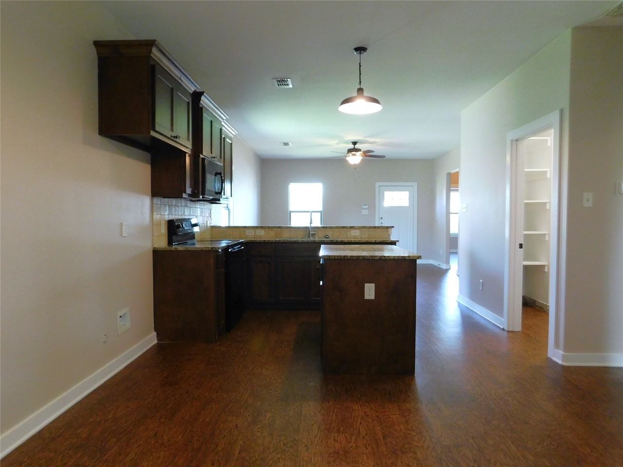 673 Copenhavr St - Photo 7 of 24