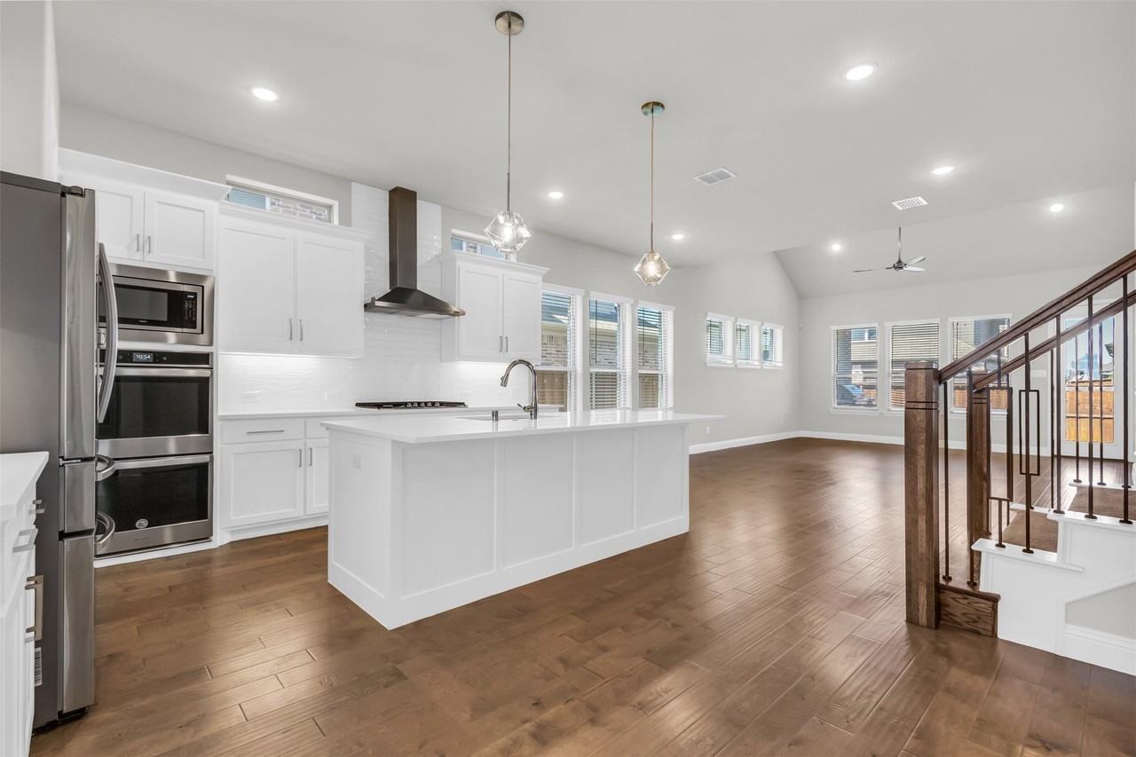 6657 Barnes Dr - Photo 6 of 40