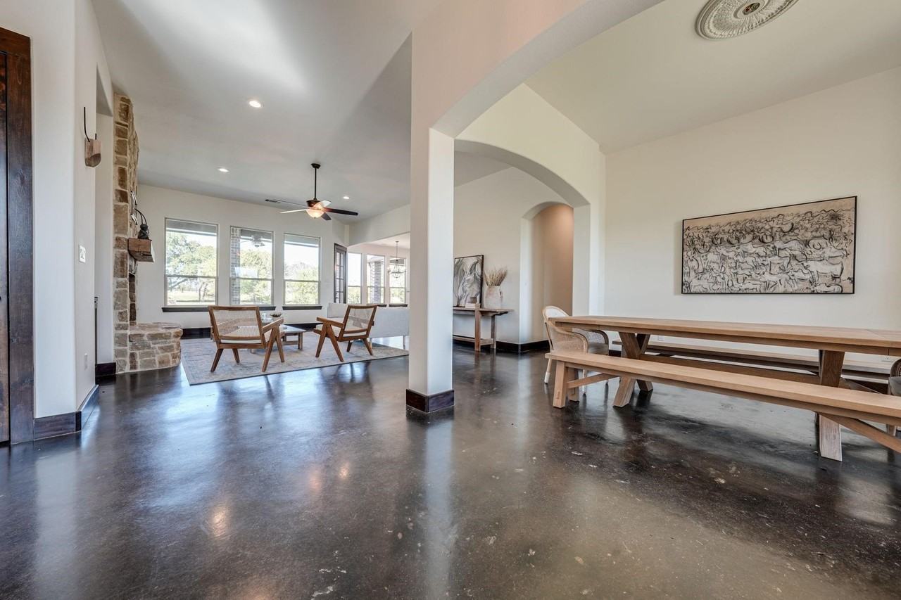 11445 Foutch Rd - Photo 4 of 40